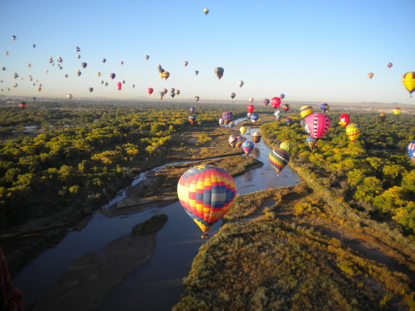 Balloon fiesta over the Rio Grande